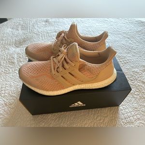 ADIDAS ultra boost 5.0 DNA Halo Blush
